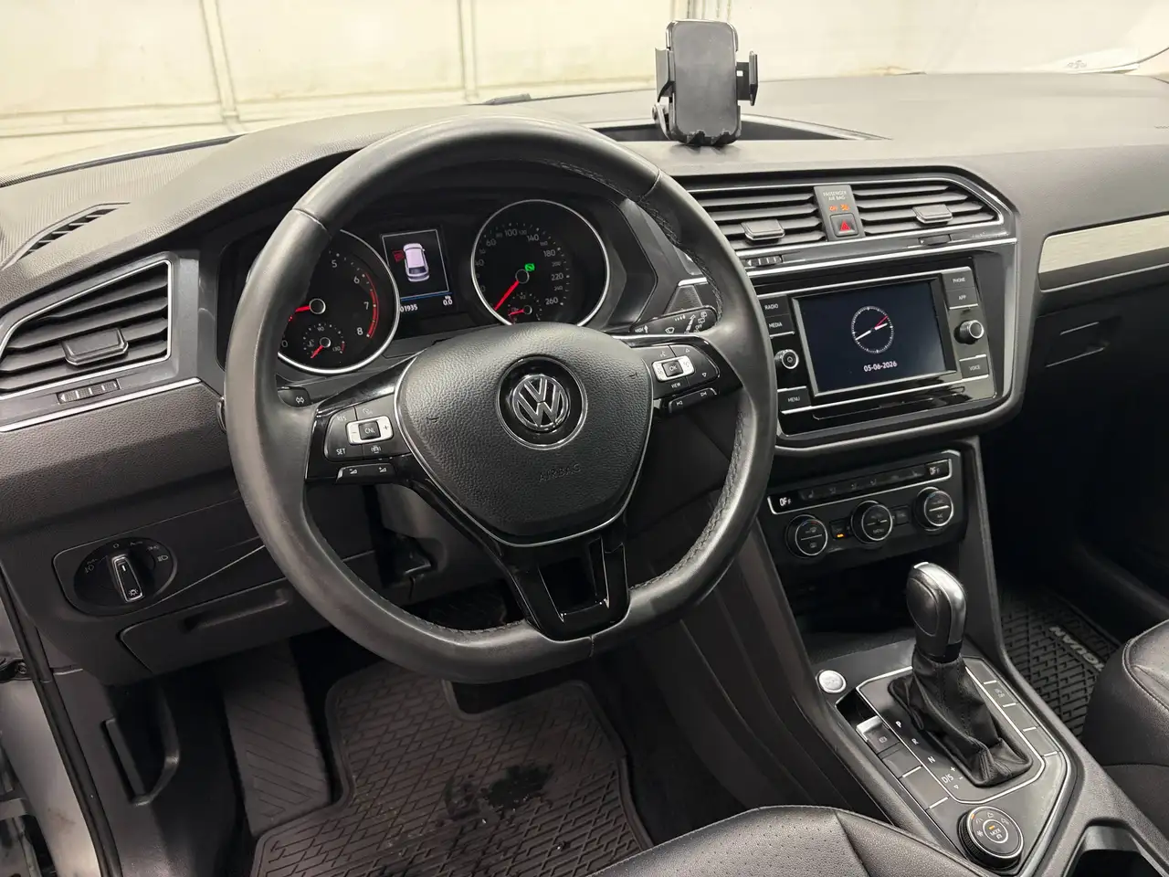 Volkswagen Tiguan снимка Volkswagen Tiguan