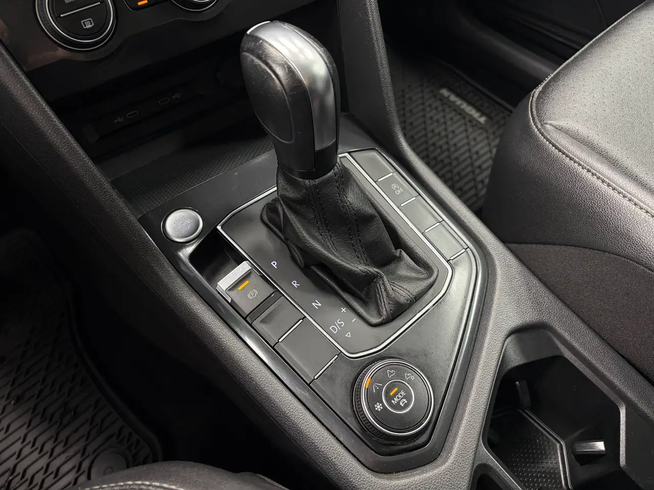 Volkswagen Tiguan снимка Volkswagen Tiguan