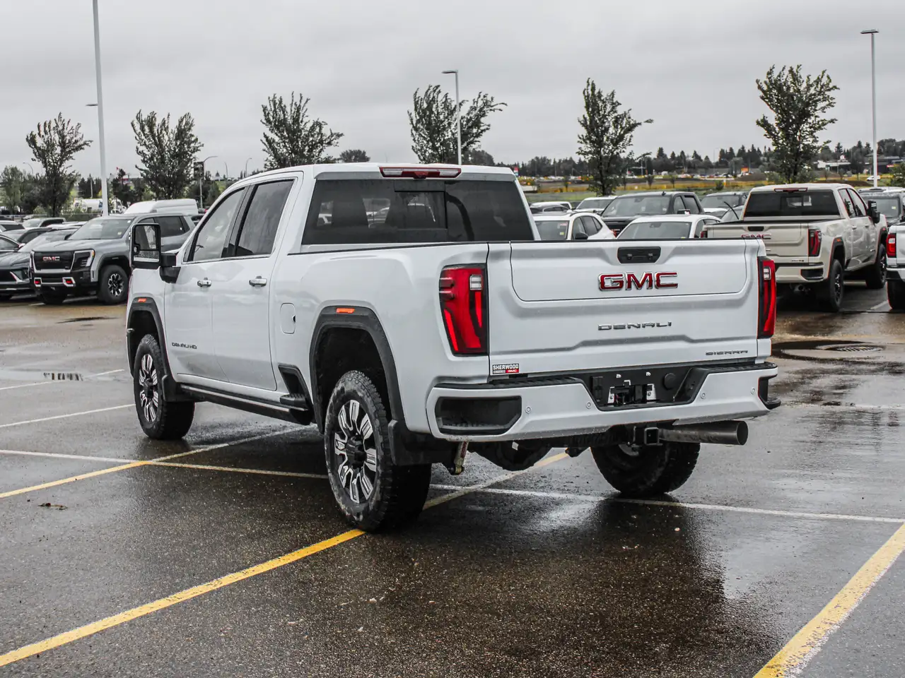 GMC Sierra 3500HD снимка GMC Sierra 3500HD