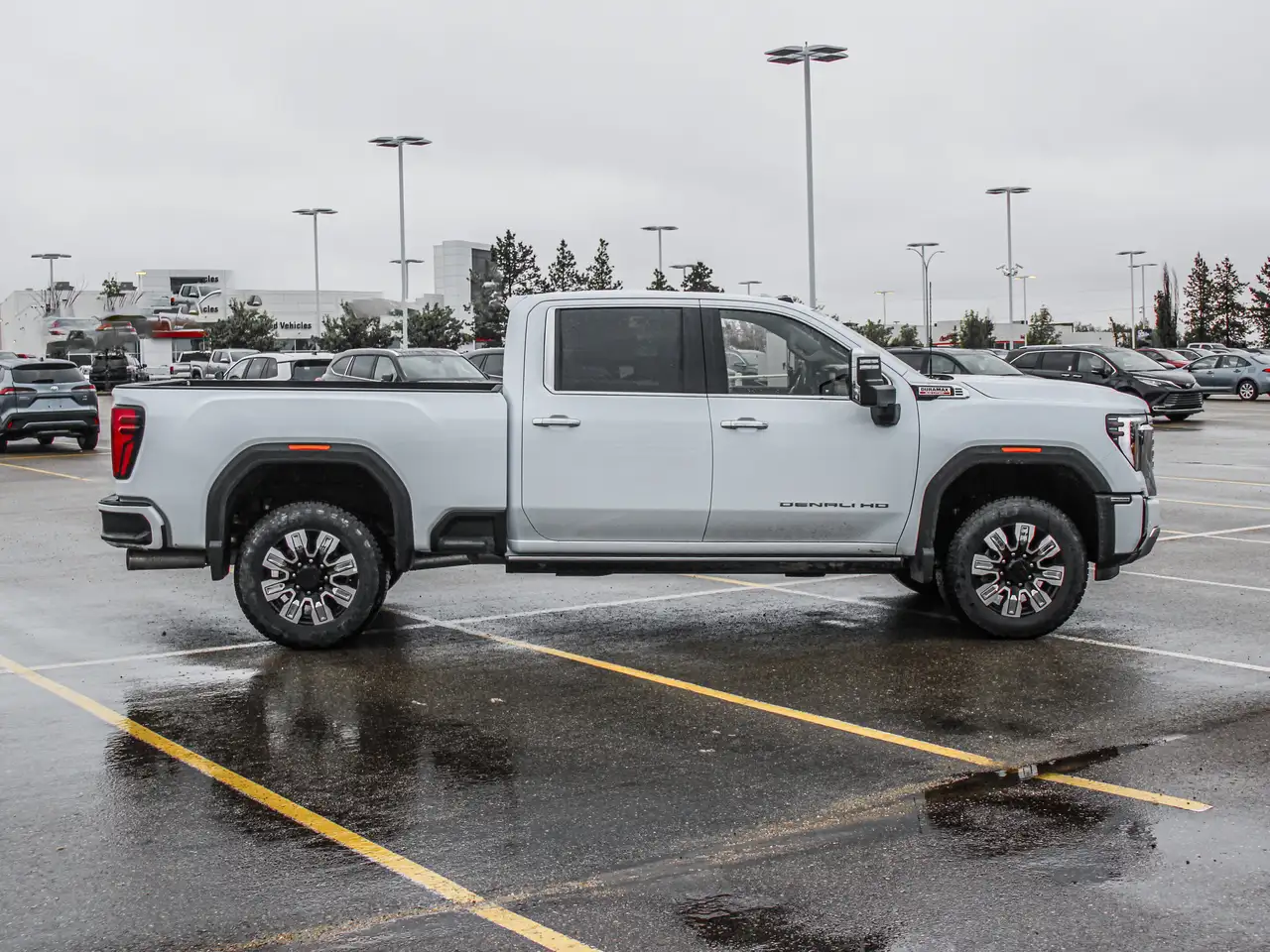GMC Sierra 3500HD снимка GMC Sierra 3500HD