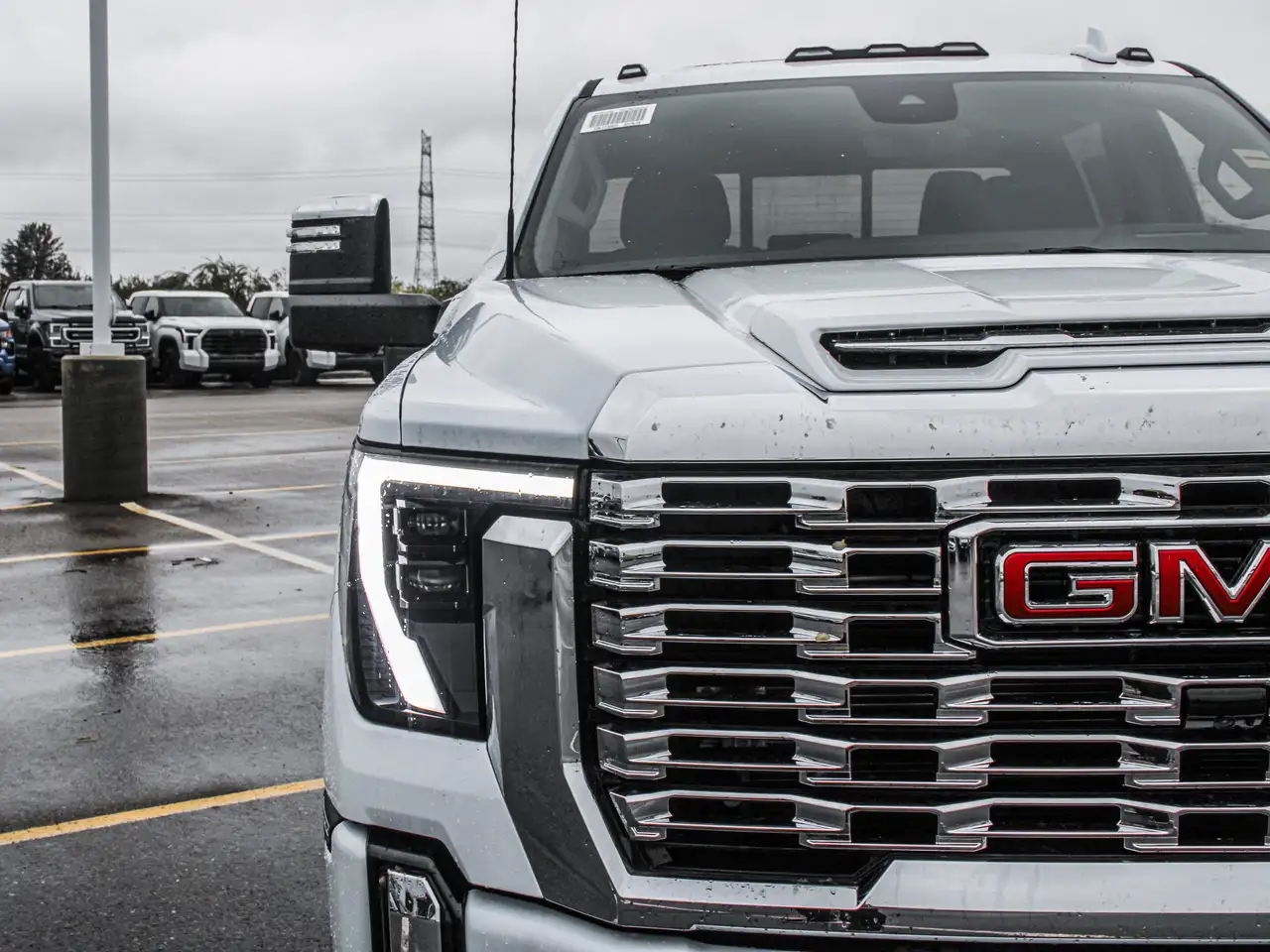 GMC Sierra 3500HD снимка GMC Sierra 3500HD
