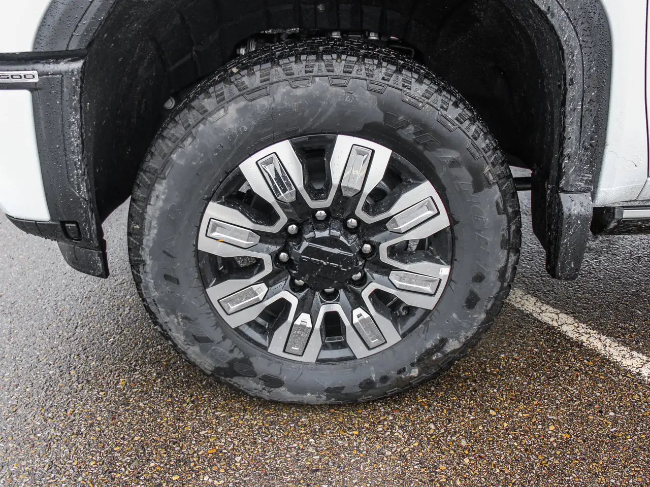 GMC Sierra 3500HD снимка GMC Sierra 3500HD