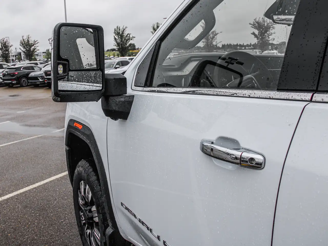 GMC Sierra 3500HD снимка GMC Sierra 3500HD
