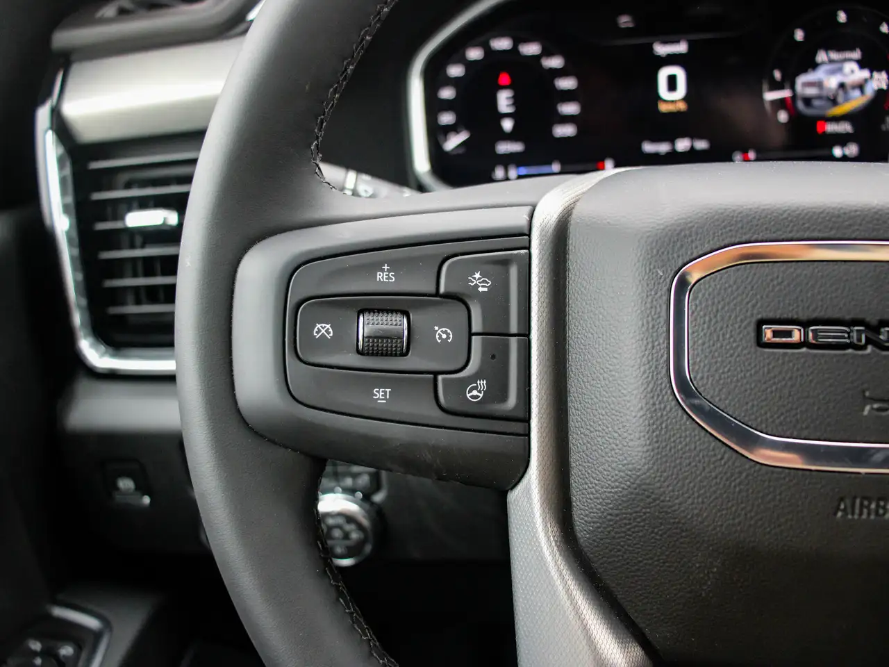 GMC Sierra 3500HD снимка GMC Sierra 3500HD