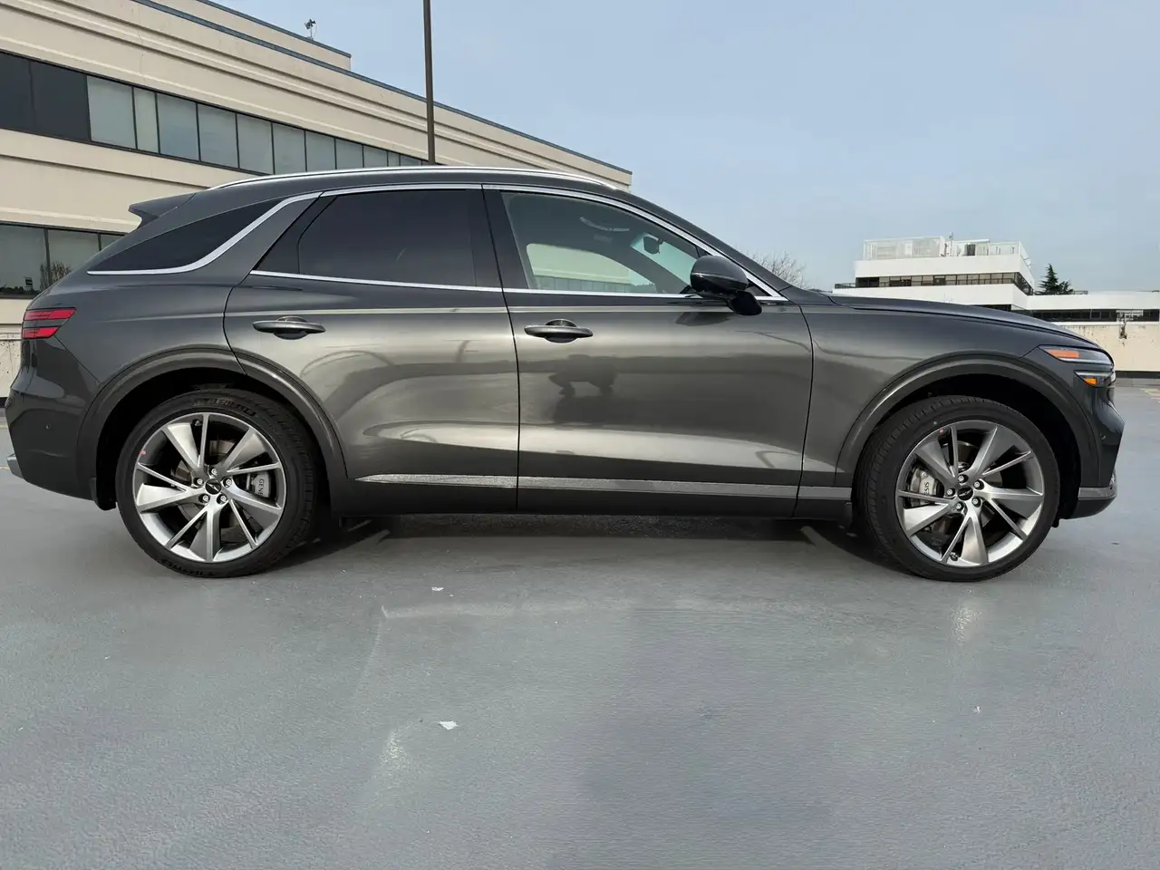 Genesis GV70 photo Genesis GV70