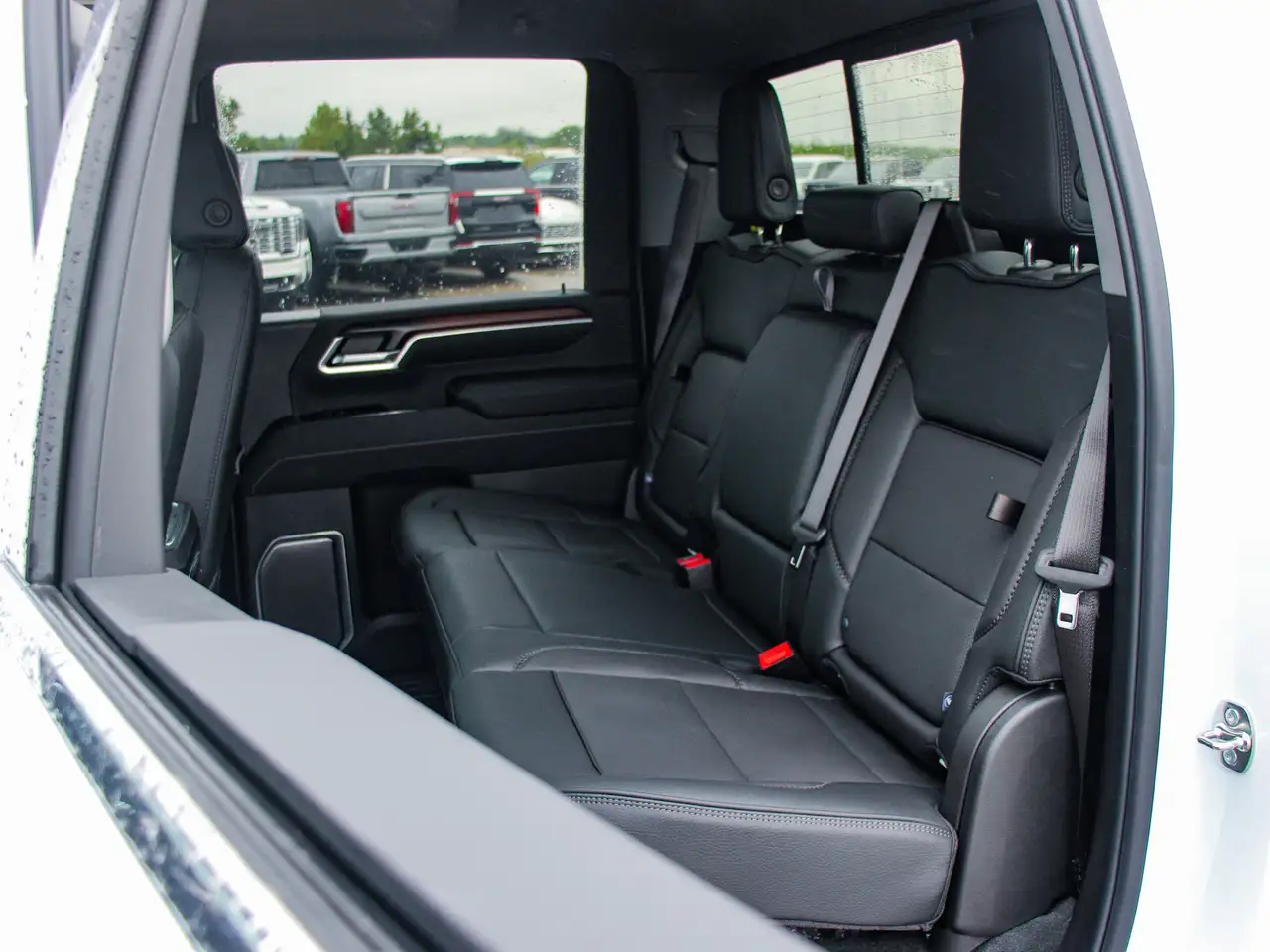 GMC Sierra 3500HD снимка GMC Sierra 3500HD