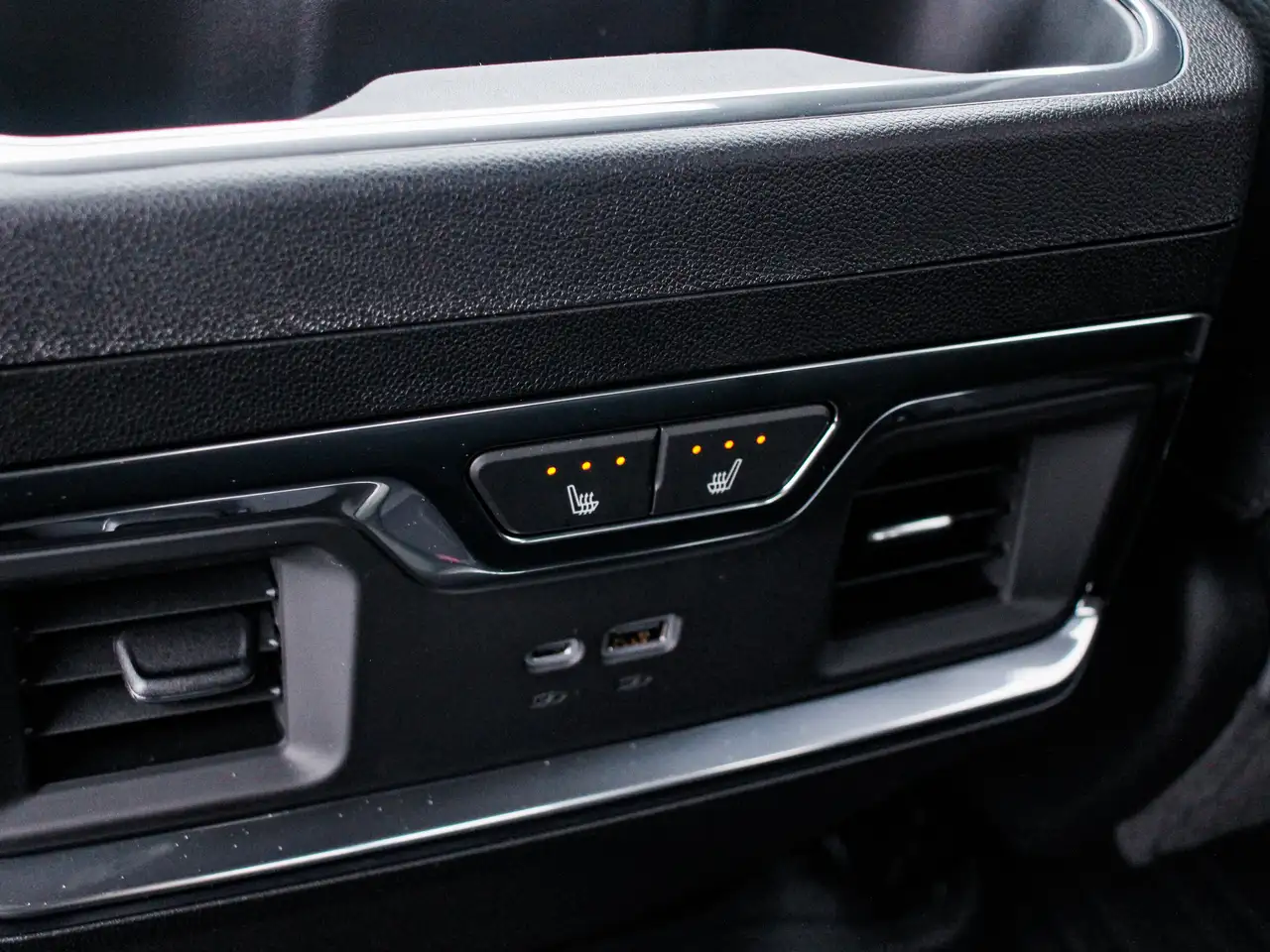 GMC Sierra 3500HD снимка GMC Sierra 3500HD