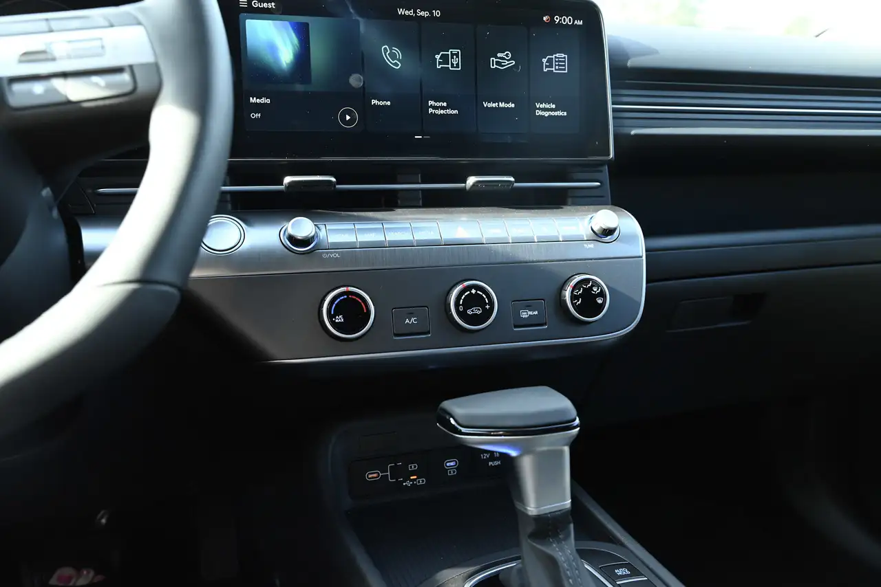 Hyundai KONA снимка Hyundai KONA
