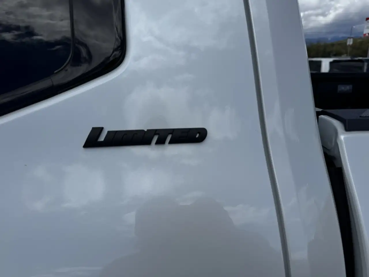 Toyota Tundra снимка Toyota Tundra