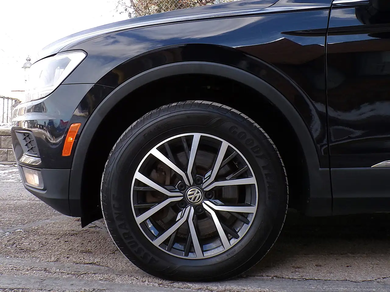 Volkswagen Tiguan снимка Volkswagen Tiguan