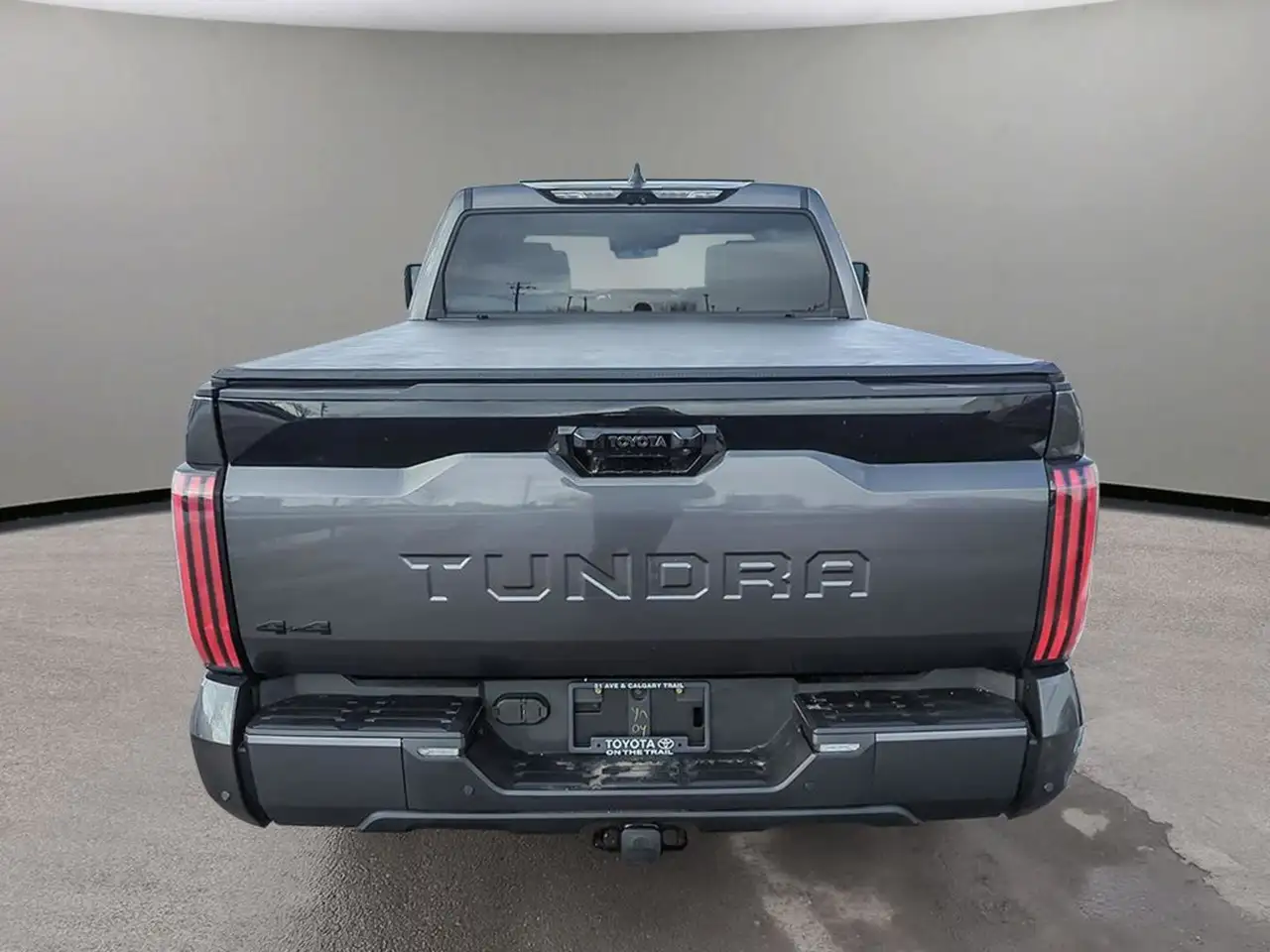 Toyota Tundra снимка Toyota Tundra