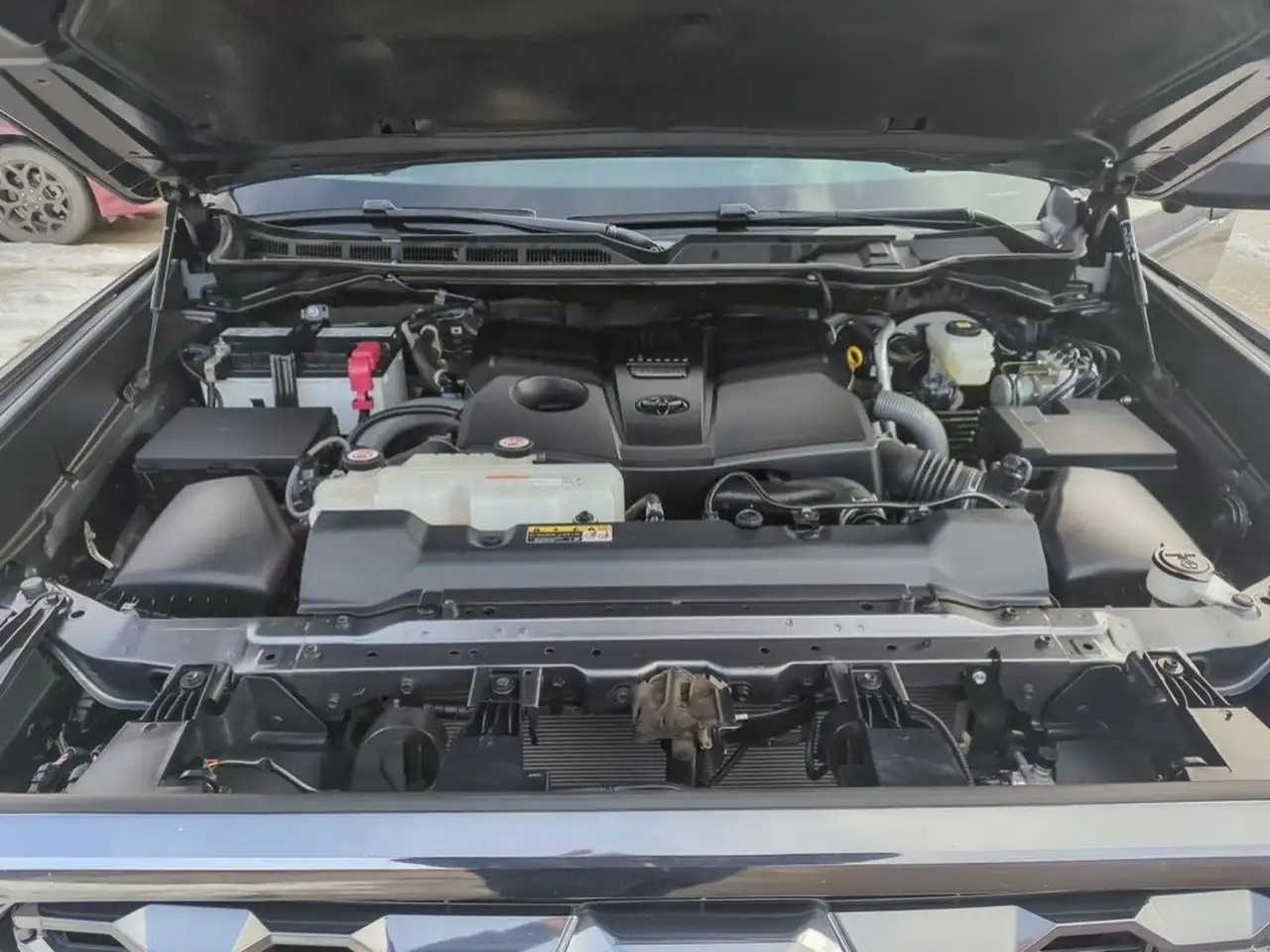 Toyota Tundra снимка Toyota Tundra
