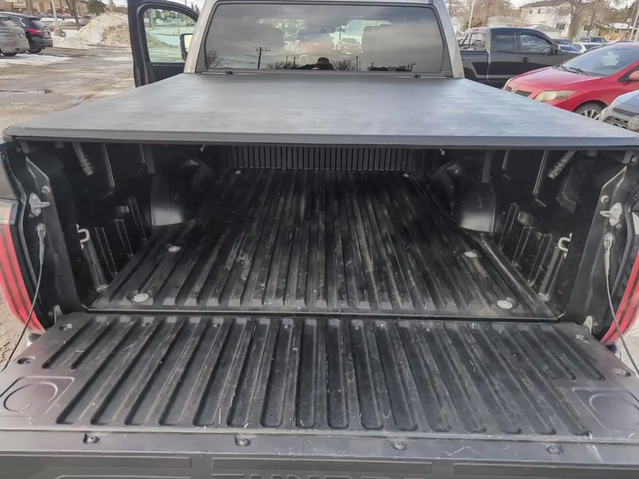 Toyota Tundra снимка Toyota Tundra