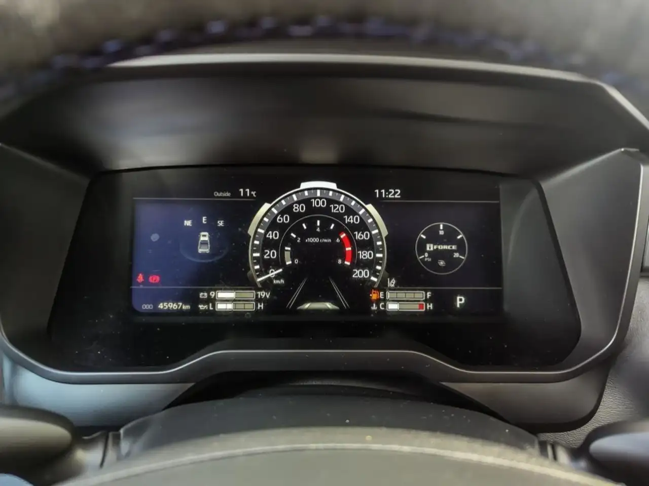 Toyota Tundra снимка Toyota Tundra