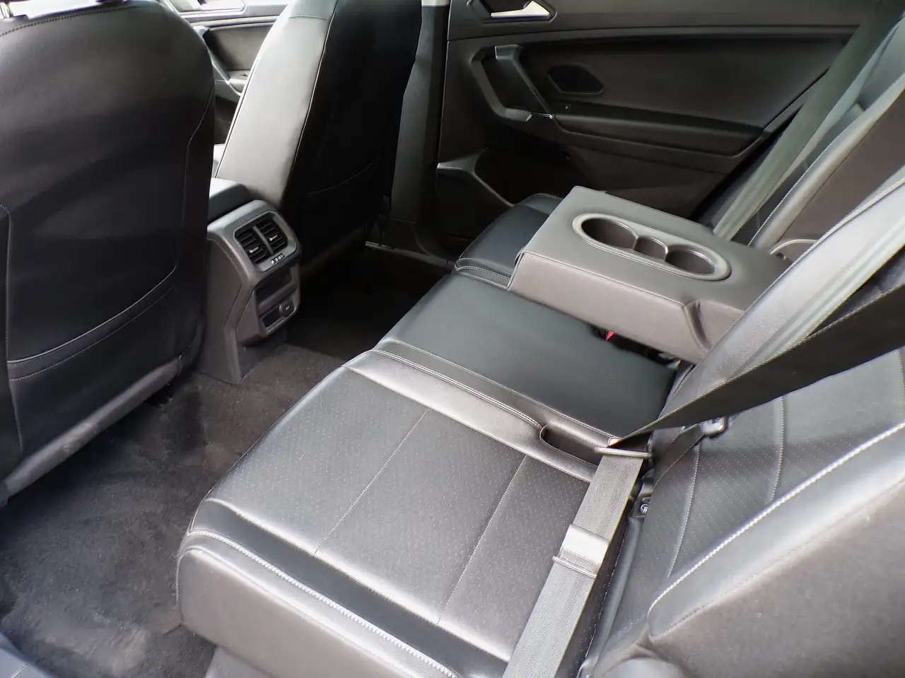 Volkswagen Tiguan снимка Volkswagen Tiguan