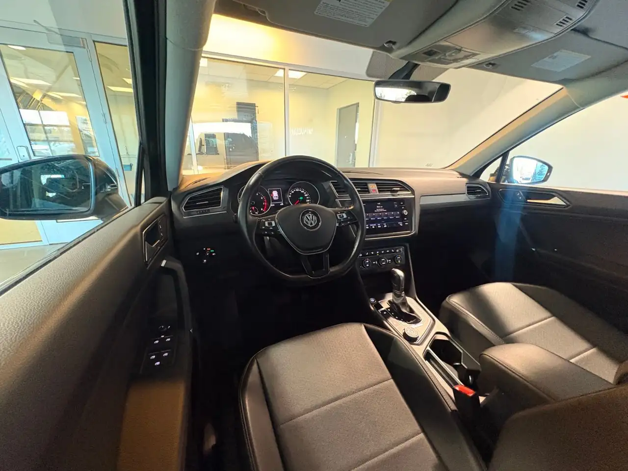 Volkswagen Tiguan снимка Volkswagen Tiguan