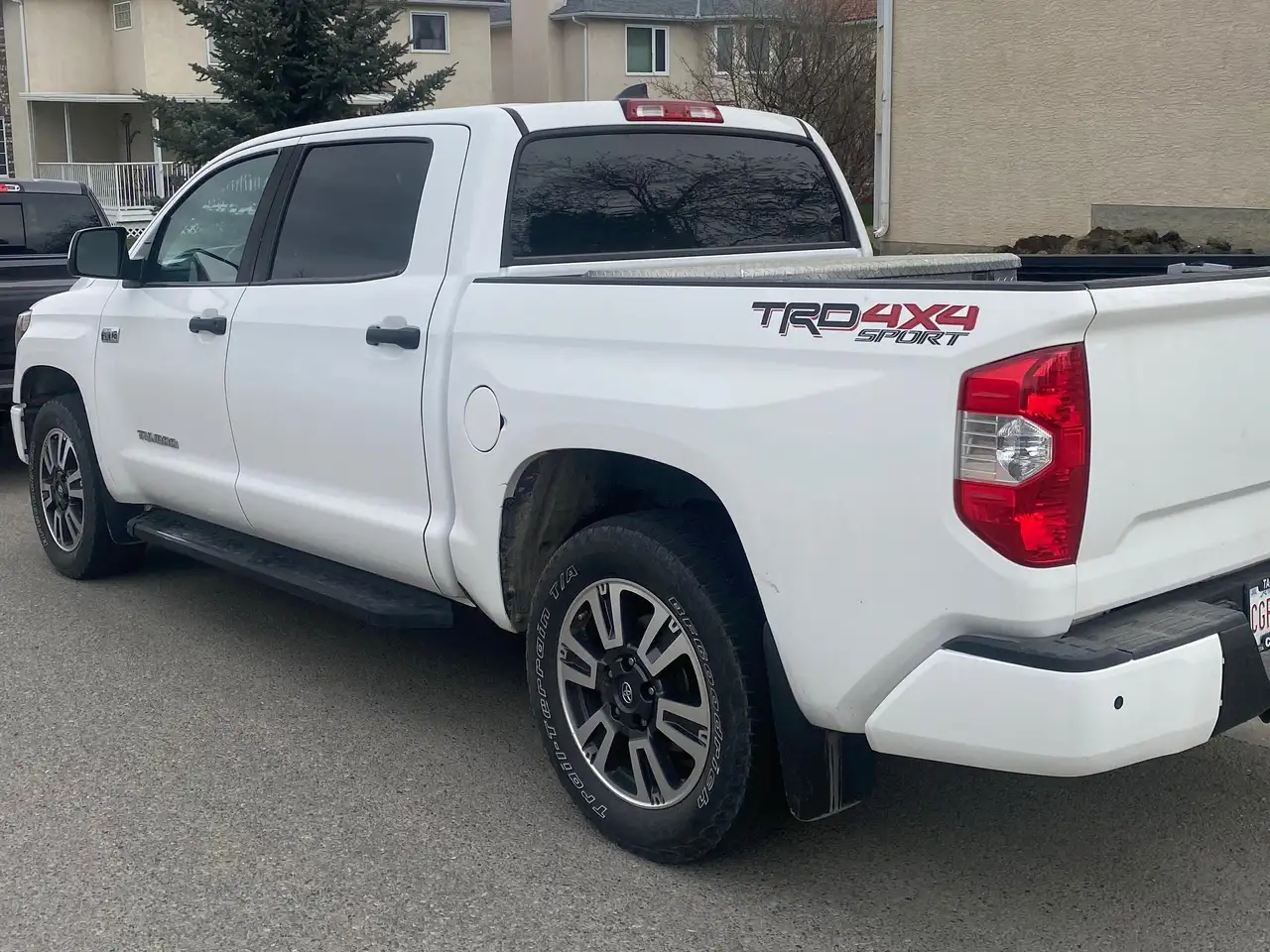 Toyota Tundra снимка Toyota Tundra