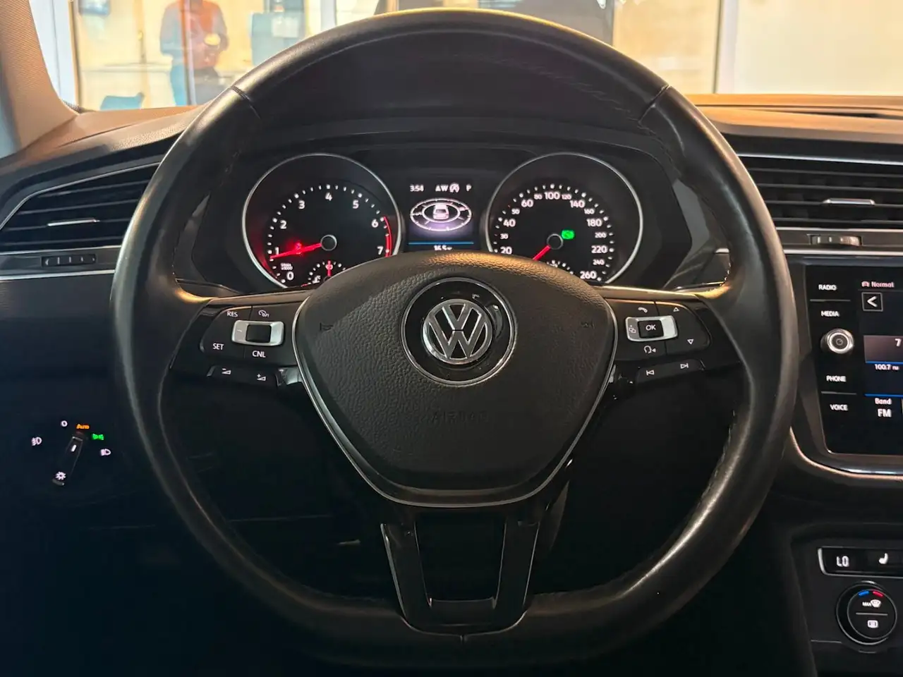 Volkswagen Tiguan снимка Volkswagen Tiguan