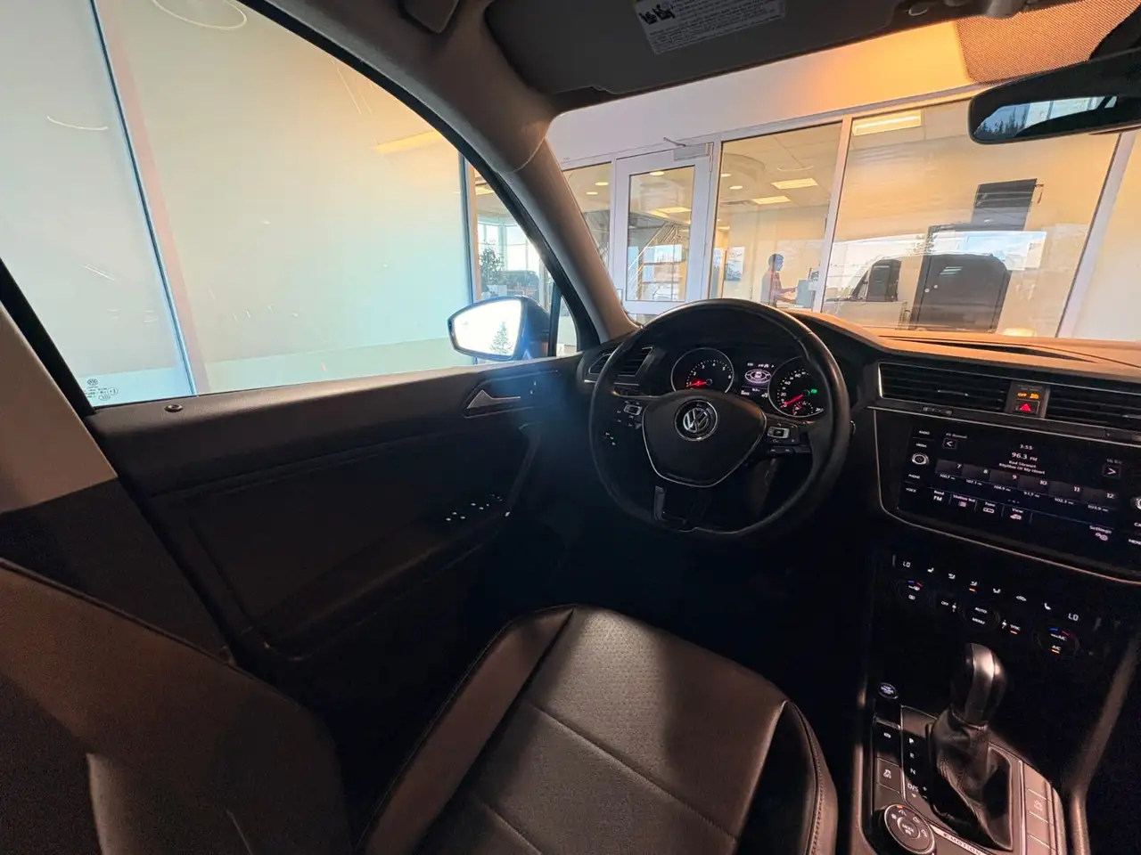 Volkswagen Tiguan снимка Volkswagen Tiguan
