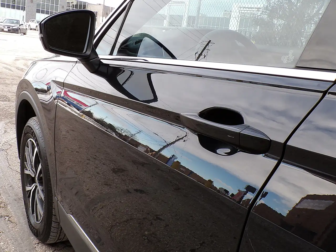 Volkswagen Tiguan снимка Volkswagen Tiguan