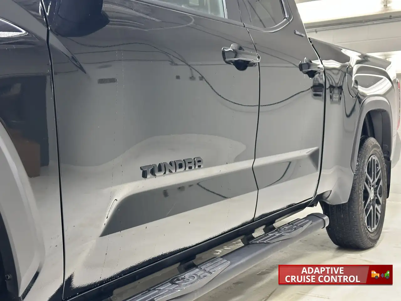 Toyota Tundra снимка Toyota Tundra