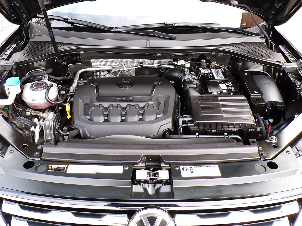 Volkswagen Tiguan снимка Volkswagen Tiguan