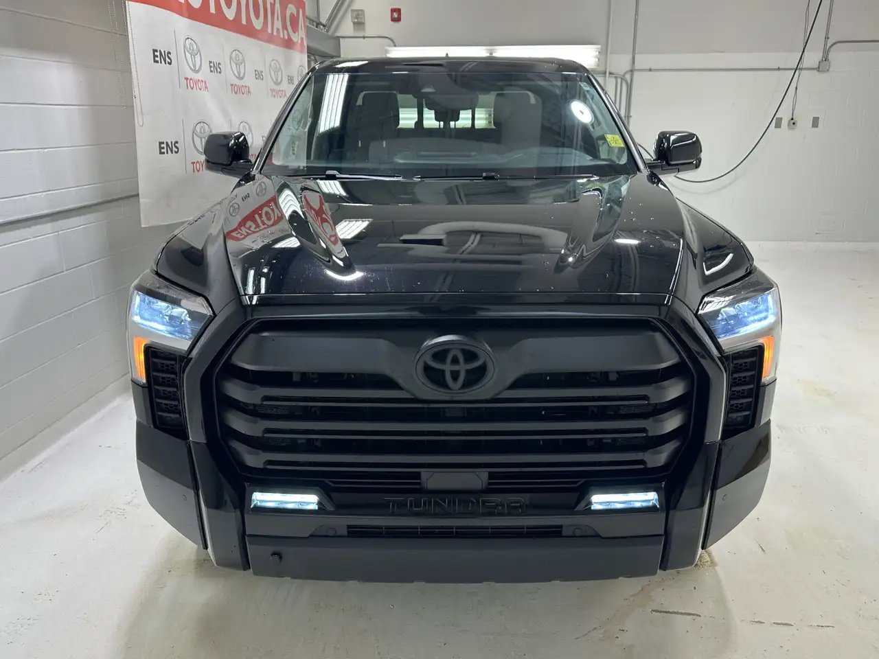Toyota Tundra снимка Toyota Tundra