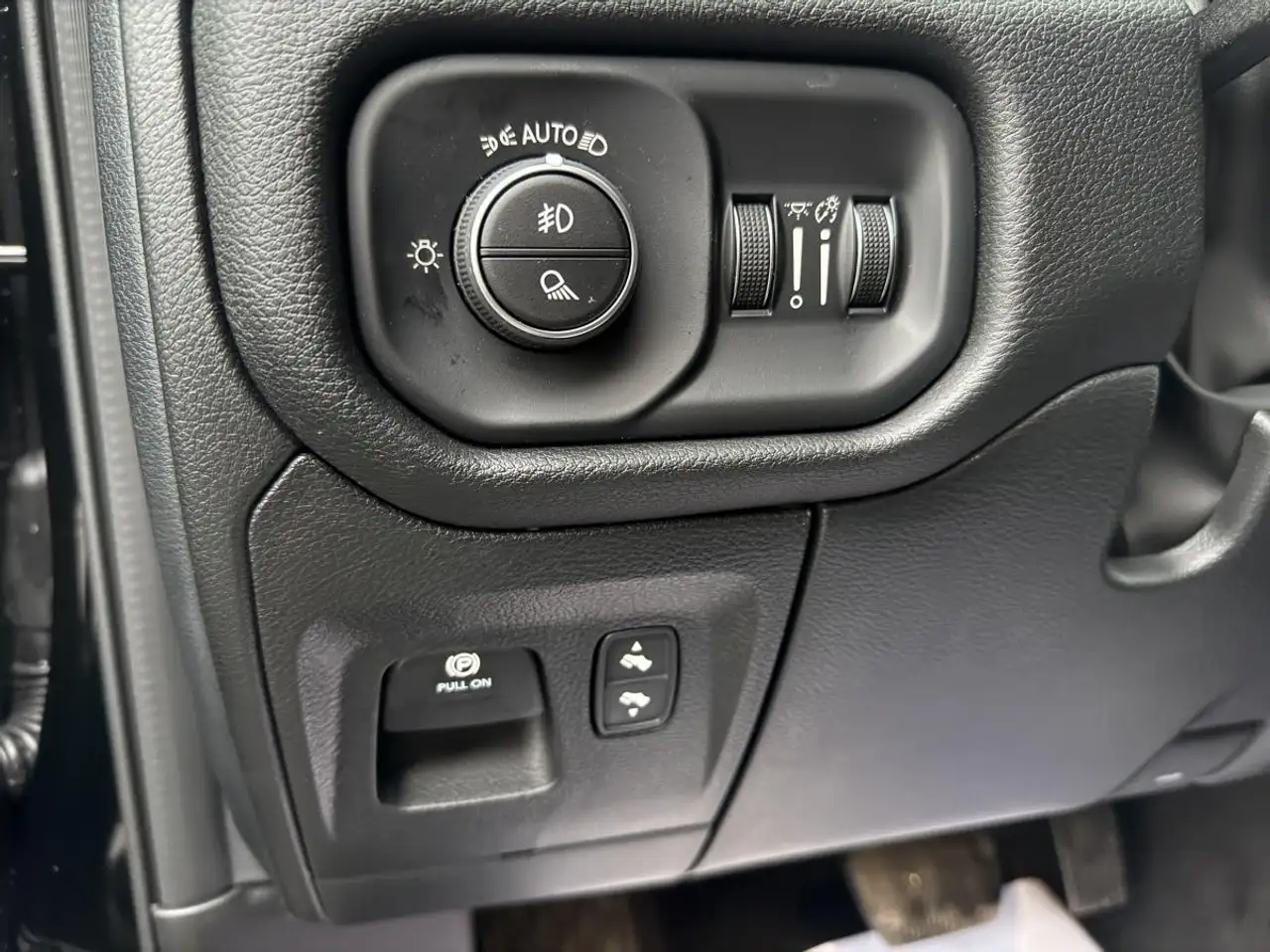RAM 1500 photo RAM 1500