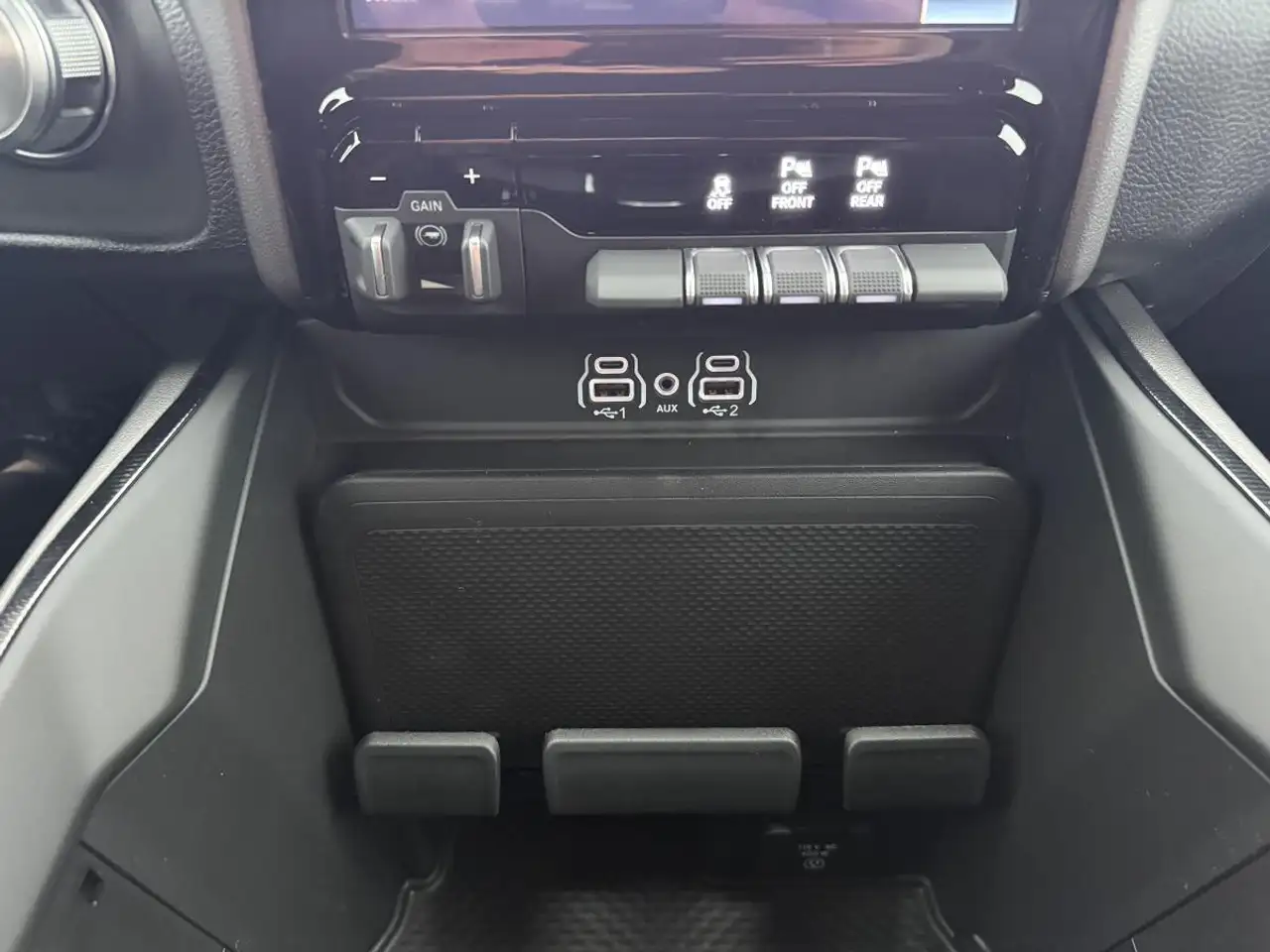 RAM 1500 photo RAM 1500