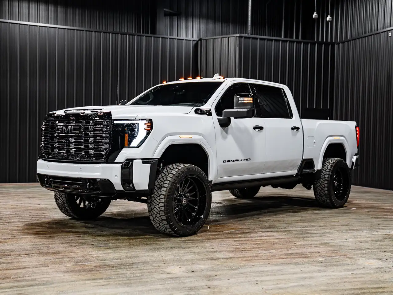 GMC Sierra 3500HD снимка GMC Sierra 3500HD