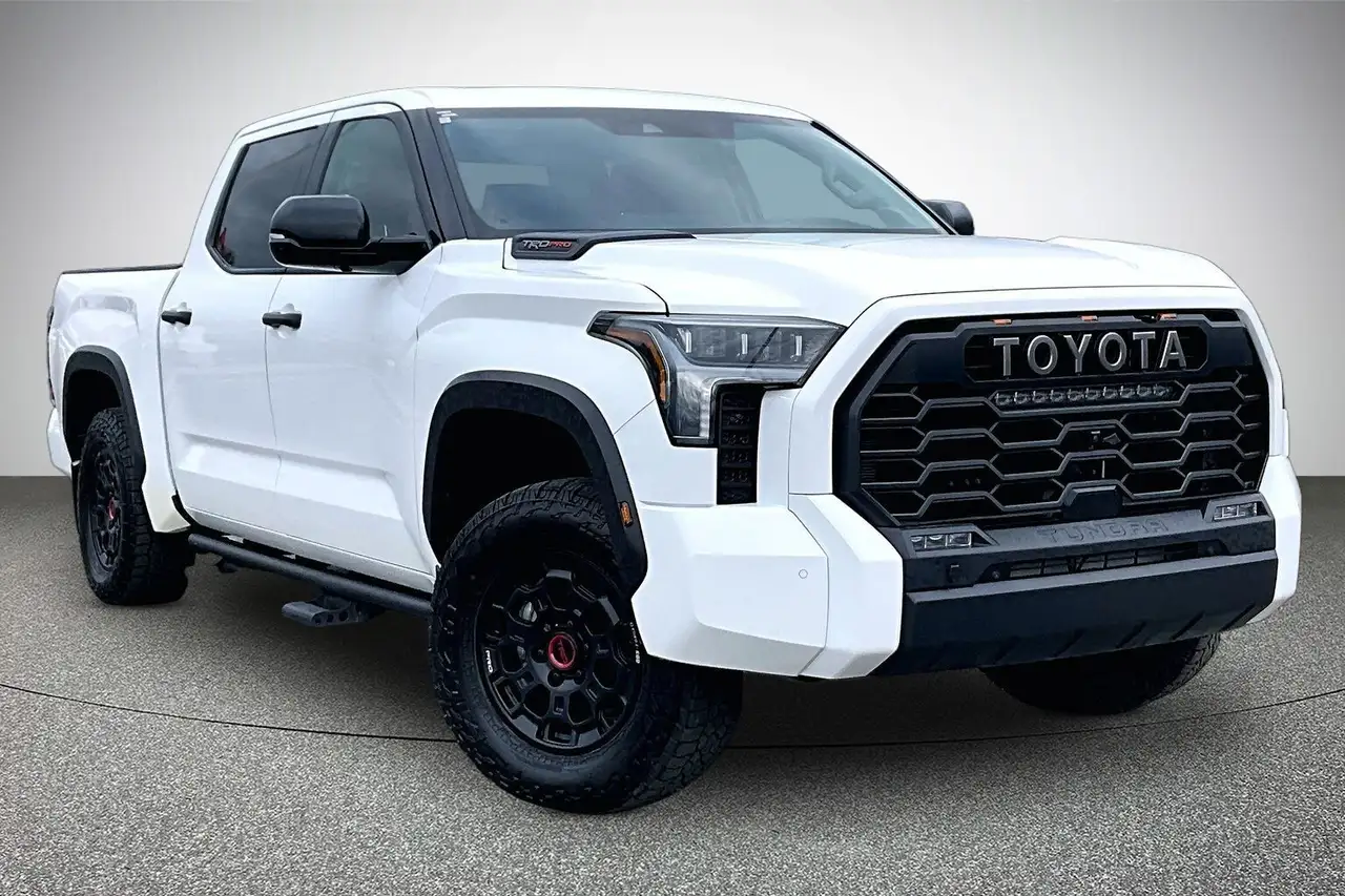 Toyota Tundra снимка Toyota Tundra