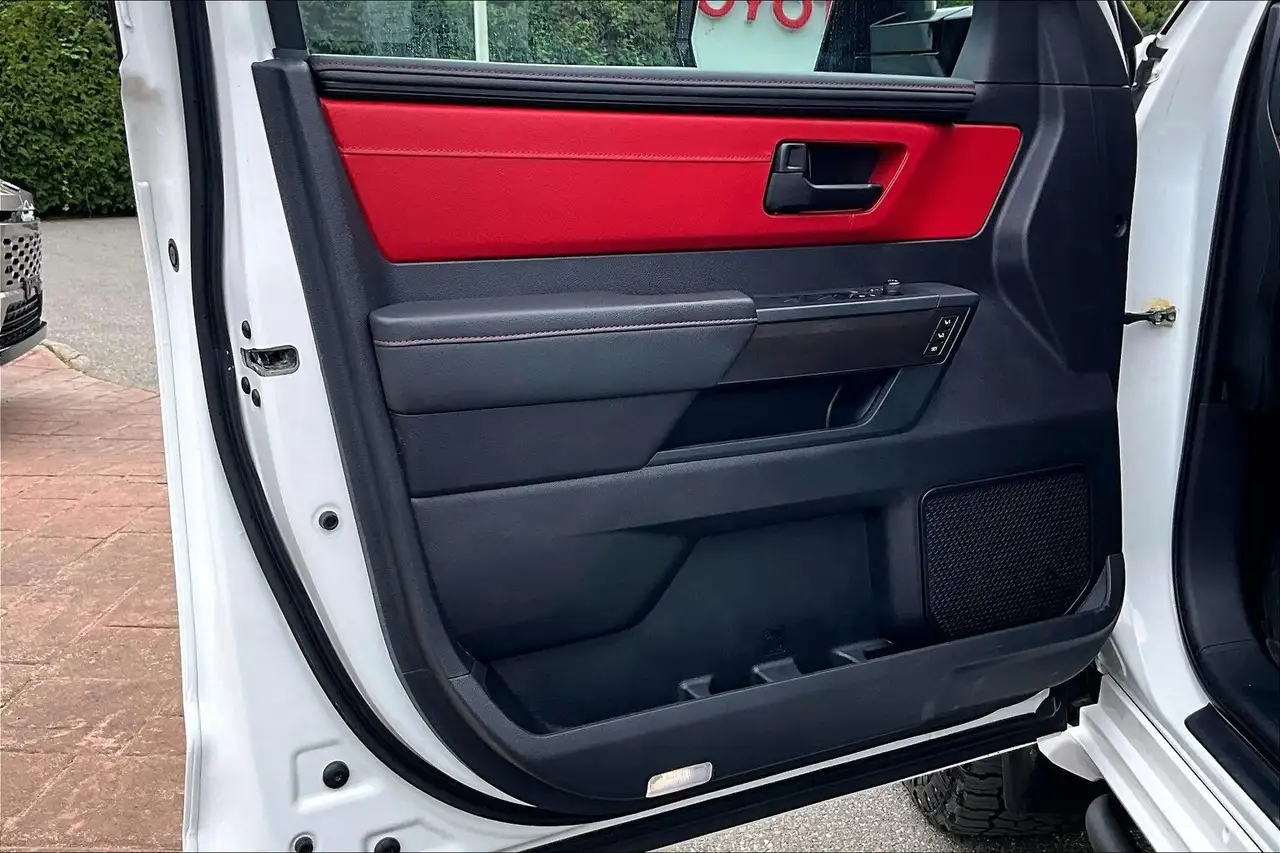 Toyota Tundra снимка Toyota Tundra