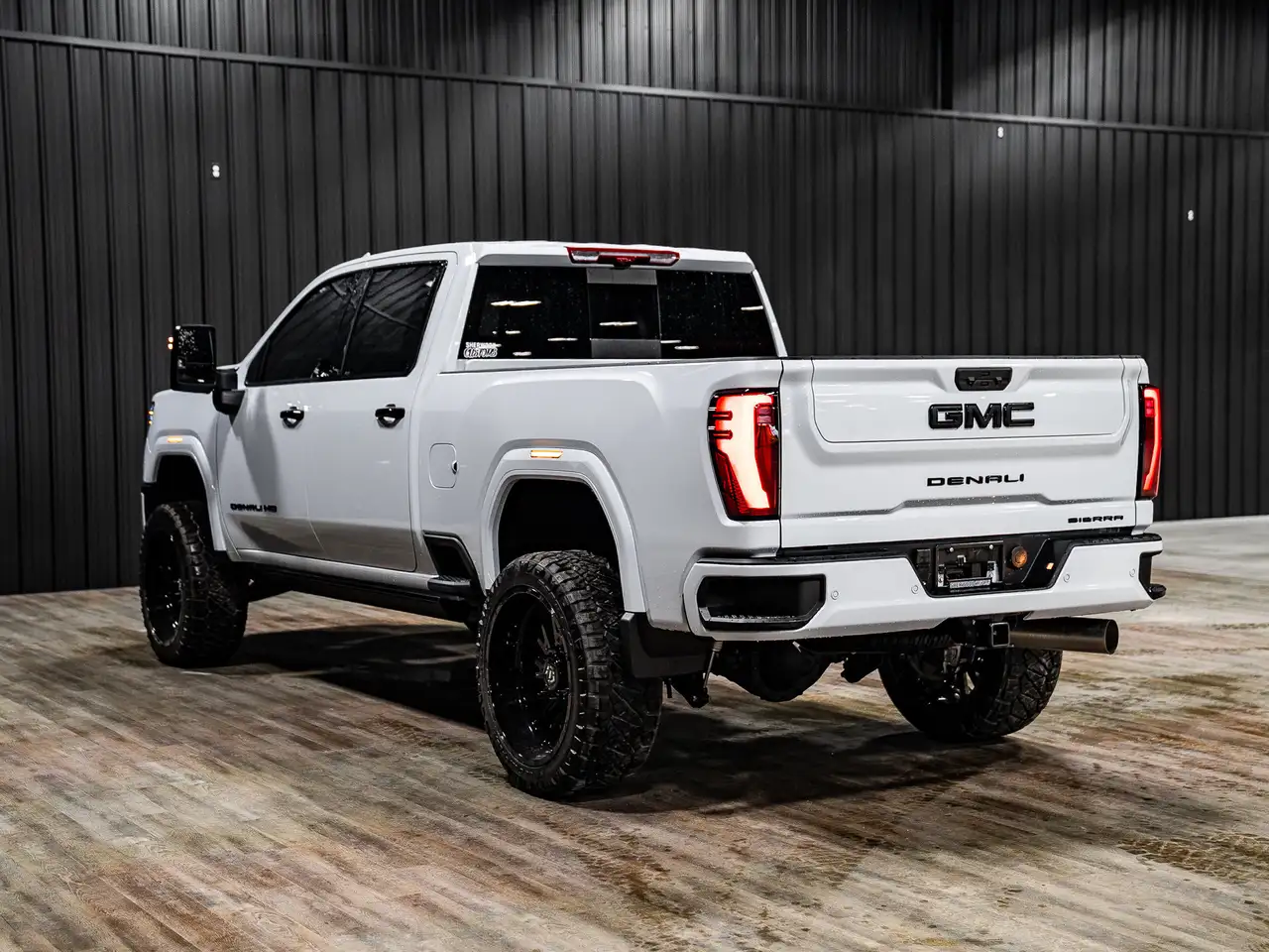 GMC Sierra 3500HD снимка GMC Sierra 3500HD