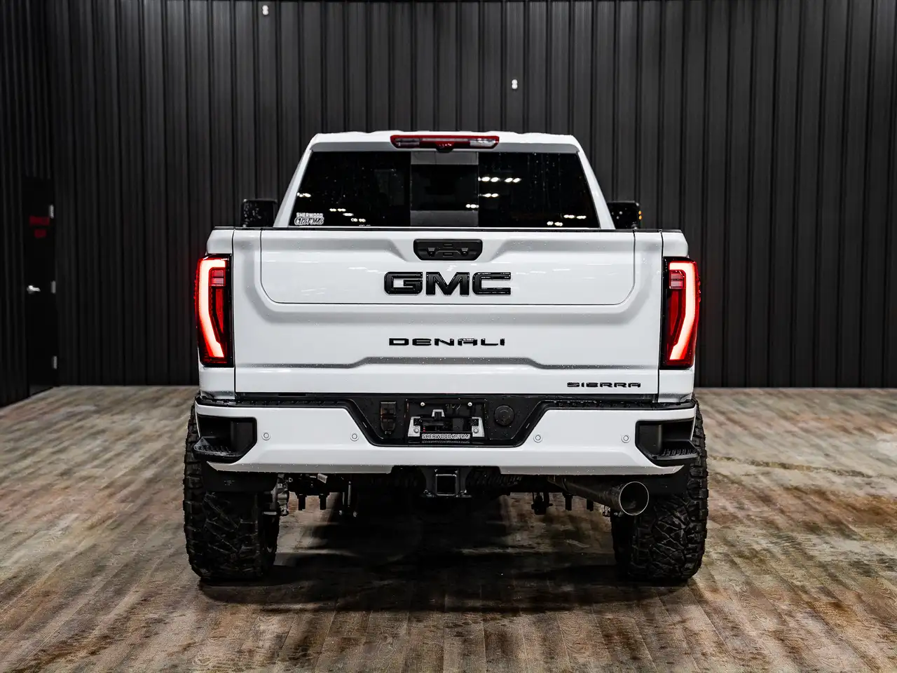 GMC Sierra 3500HD снимка GMC Sierra 3500HD