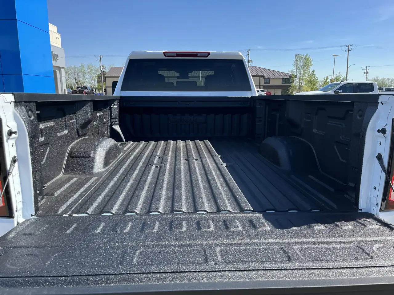 GMC Sierra 3500HD снимка GMC Sierra 3500HD