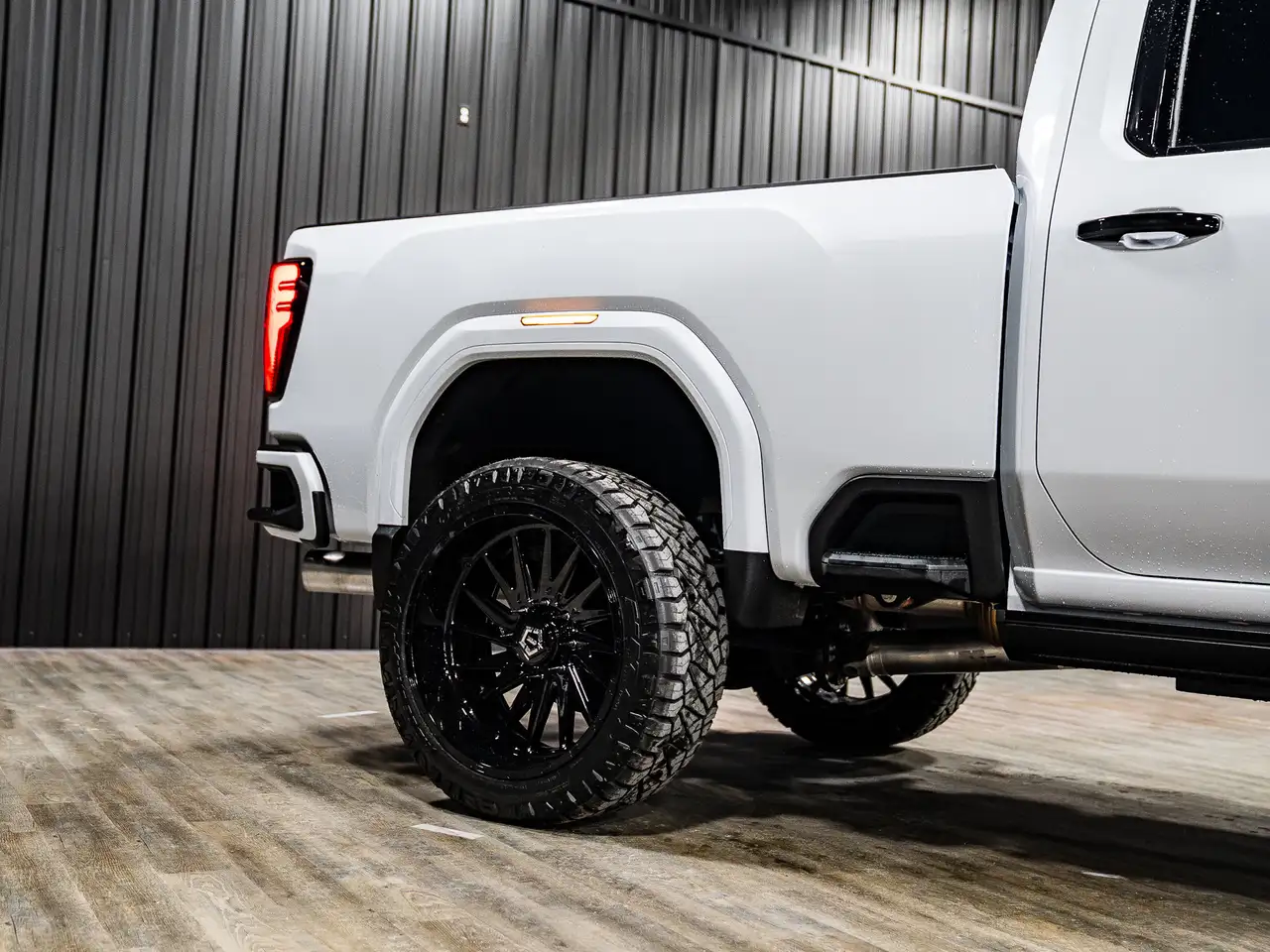 GMC Sierra 3500HD снимка GMC Sierra 3500HD