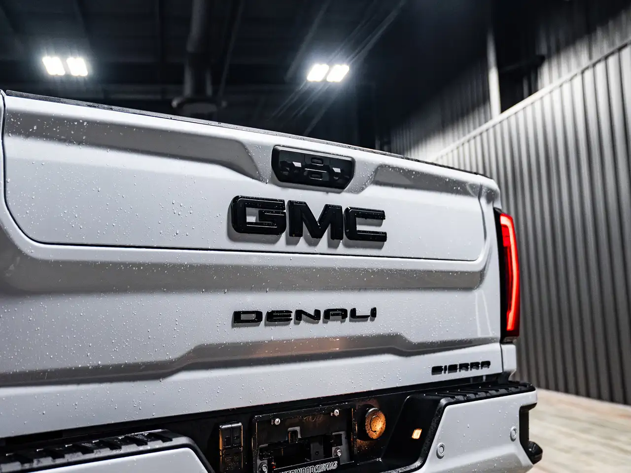 GMC Sierra 3500HD снимка GMC Sierra 3500HD