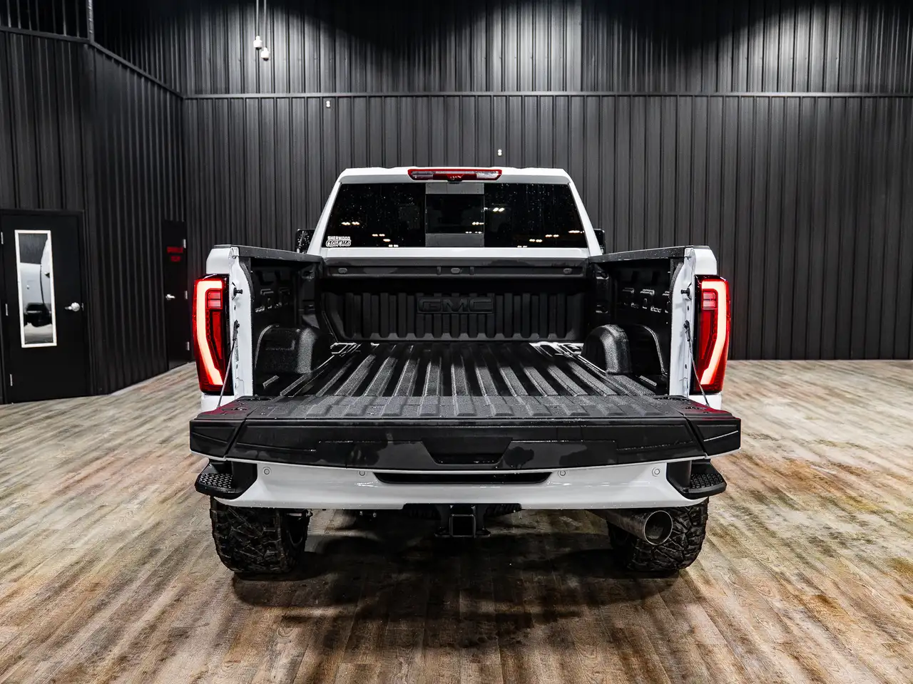 GMC Sierra 3500HD снимка GMC Sierra 3500HD