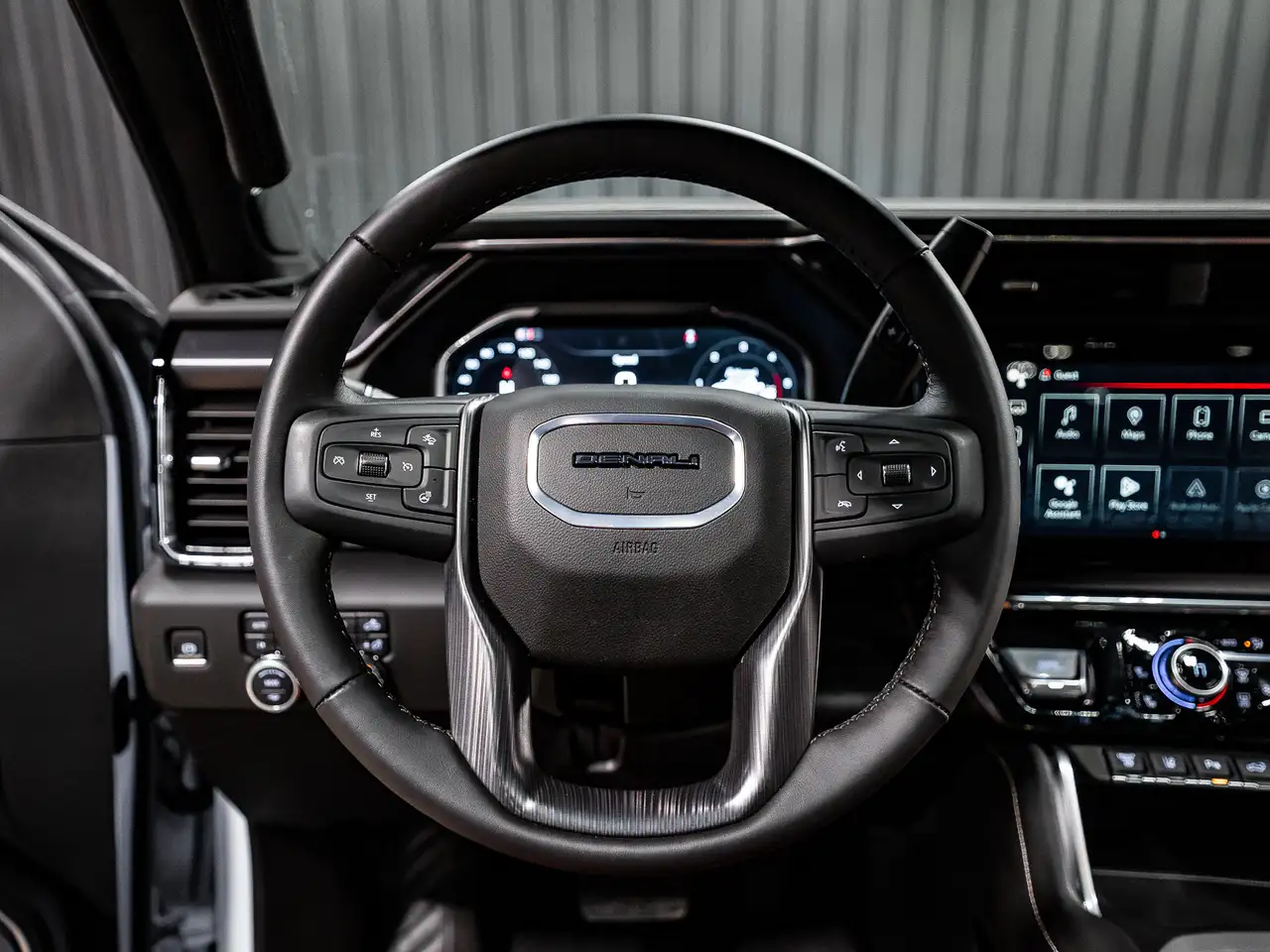 GMC Sierra 3500HD снимка GMC Sierra 3500HD