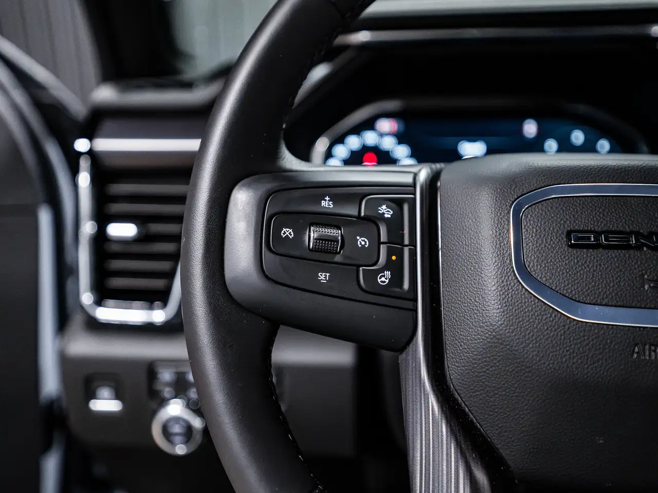 GMC Sierra 3500HD снимка GMC Sierra 3500HD