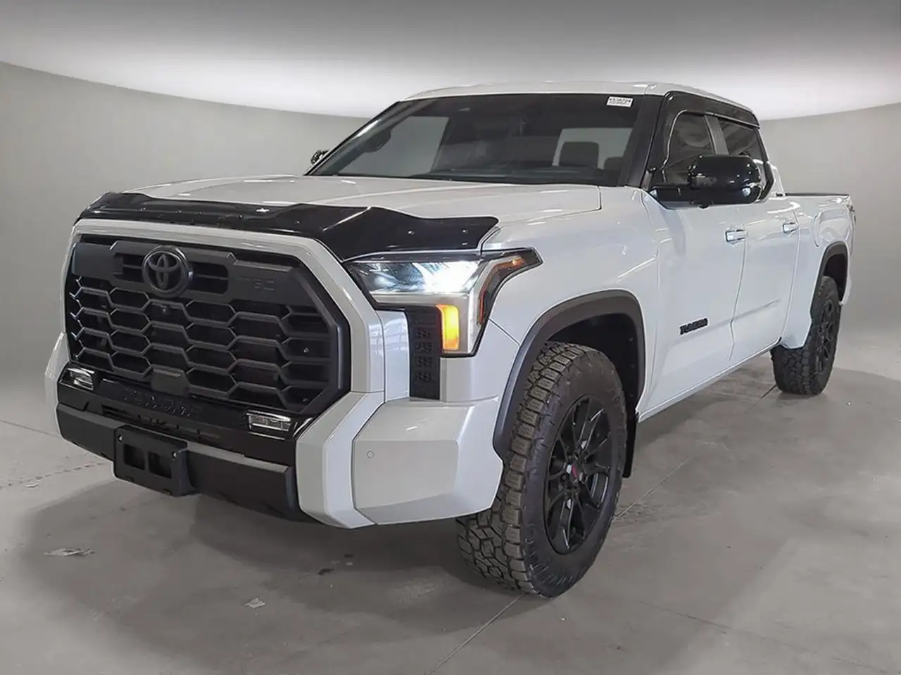 Toyota Tundra снимка Toyota Tundra