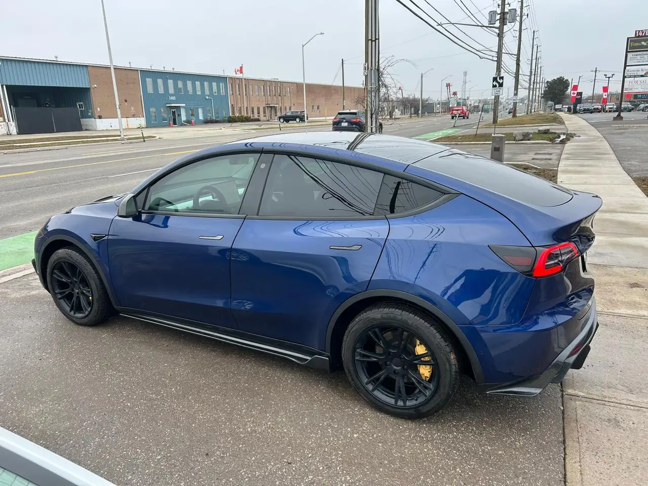 Tesla Model Y снимка Tesla Model Y