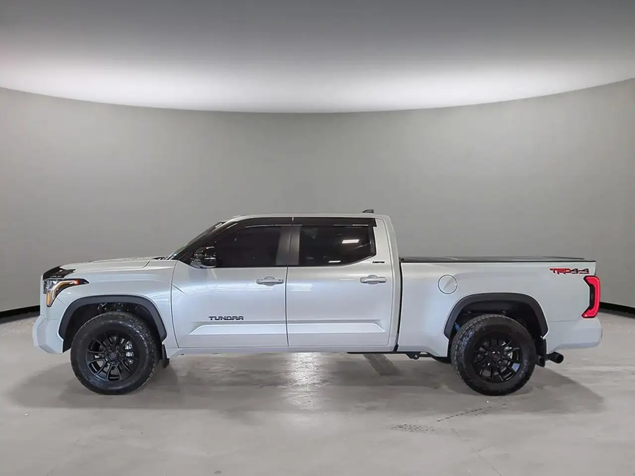 Toyota Tundra снимка Toyota Tundra