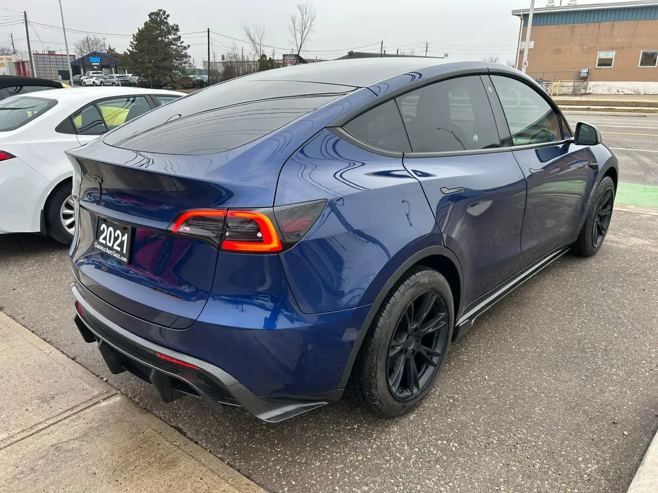Tesla Model Y снимка Tesla Model Y