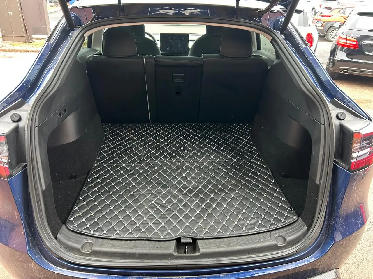 Tesla Model Y снимка Tesla Model Y