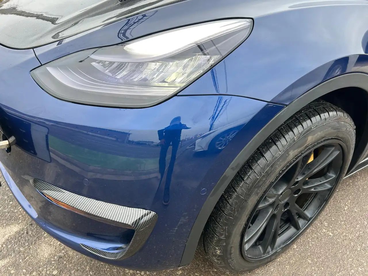 Tesla Model Y снимка Tesla Model Y