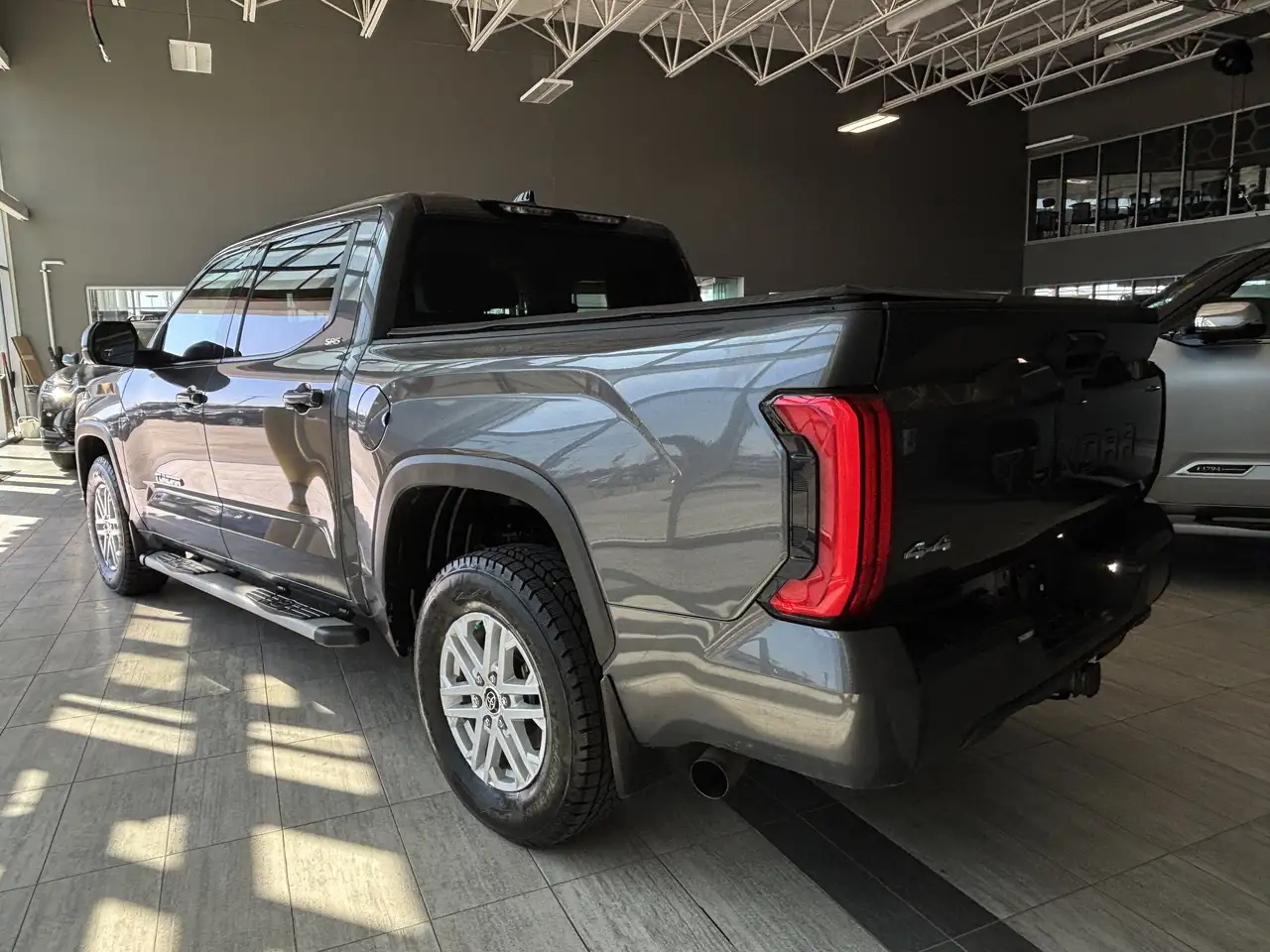 Toyota Tundra снимка Toyota Tundra