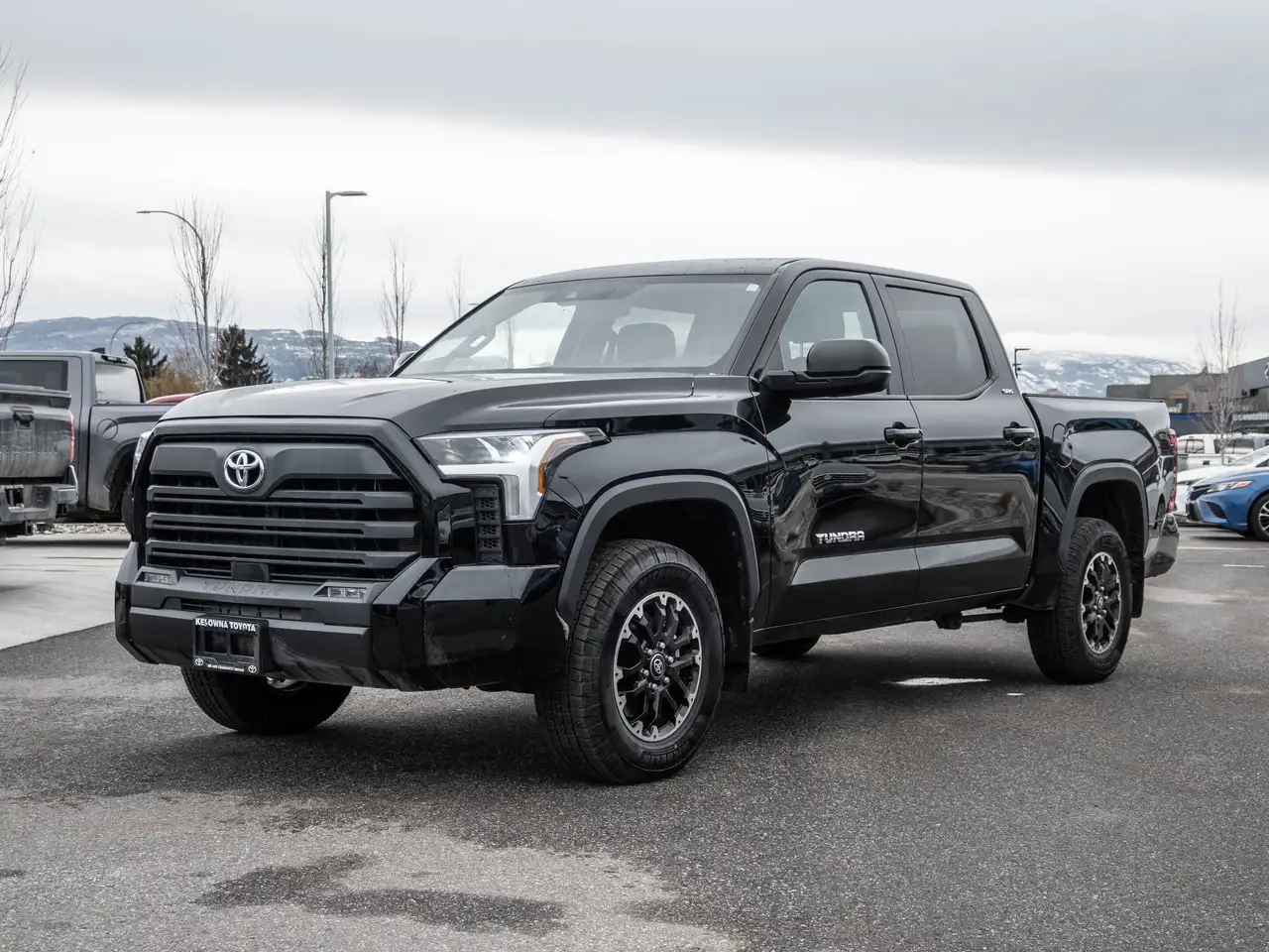 Toyota Tundra снимка Toyota Tundra
