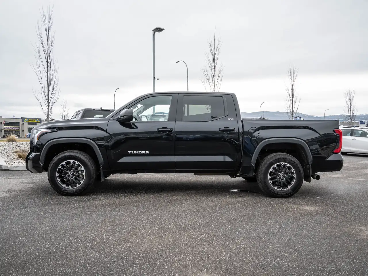 Toyota Tundra снимка Toyota Tundra