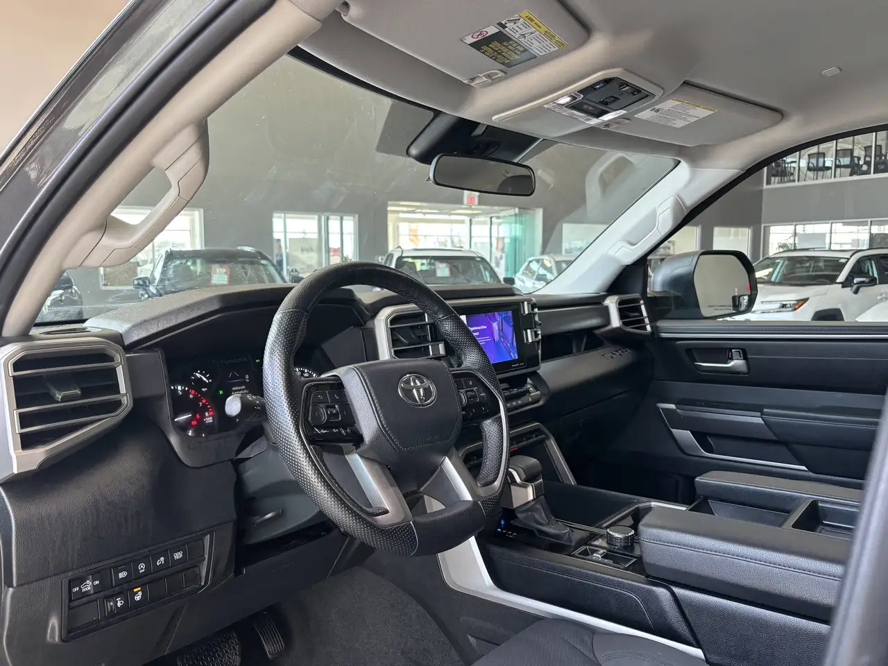 Toyota Tundra снимка Toyota Tundra